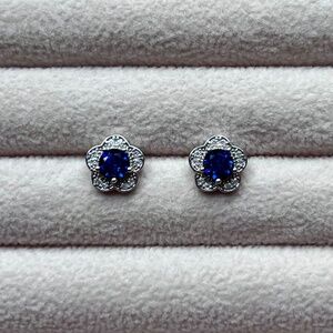 E030 | Blue Sapphire & Moissanite Floral Studs
